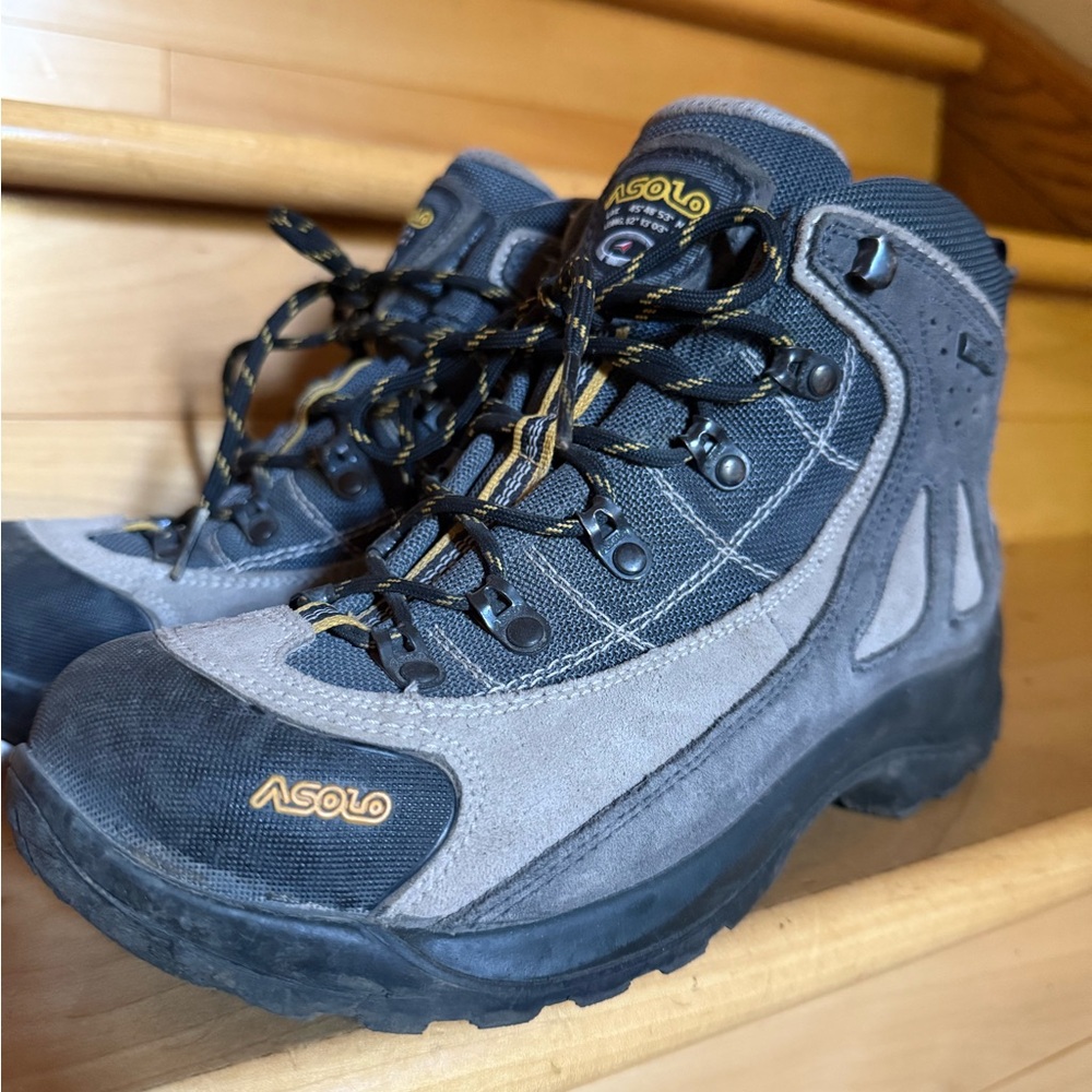 Asolo Black and Gray Outdoor Boots in Great condition 8.5US